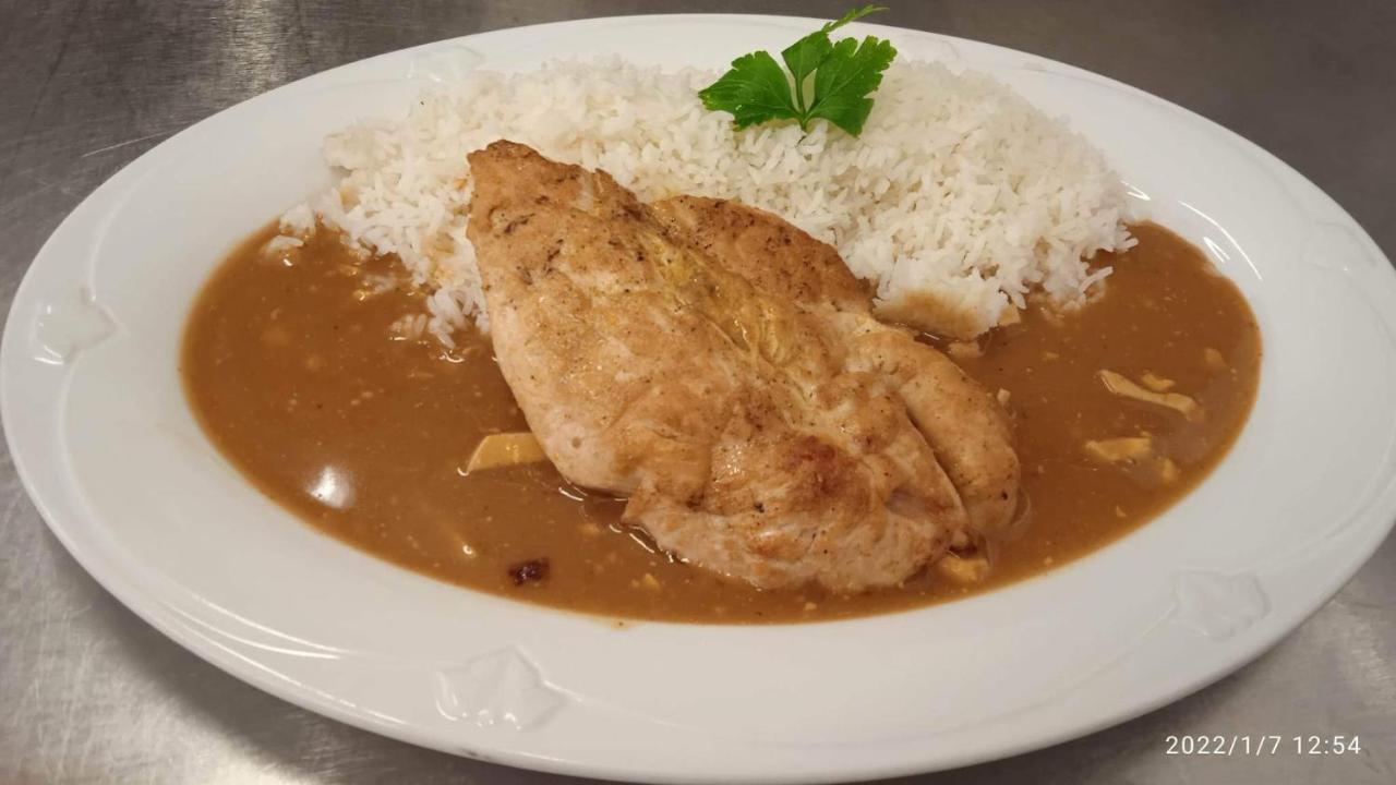 Malá Svatá Hora - penzion&restaurace Mníšek pod Brdy Esterno foto