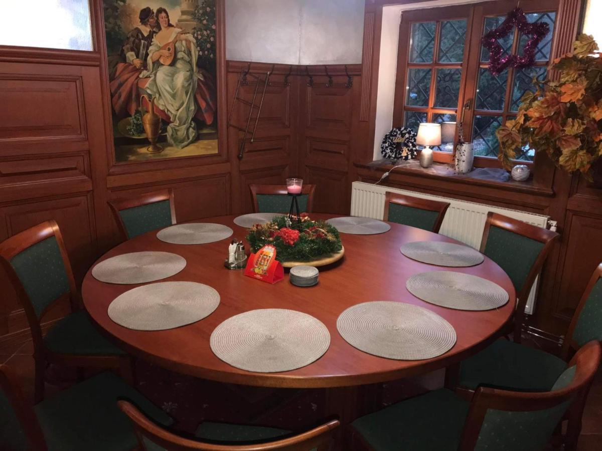 Malá Svatá Hora - penzion&restaurace Mníšek pod Brdy Esterno foto