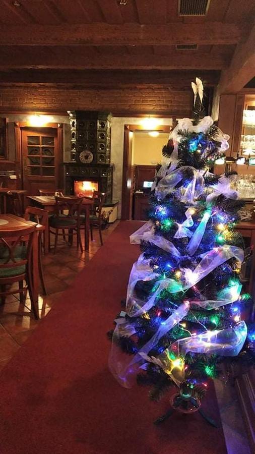 Malá Svatá Hora - penzion&restaurace Mníšek pod Brdy Esterno foto