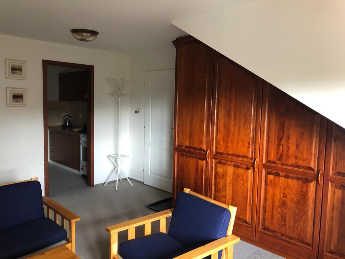 Malá Svatá Hora - penzion&restaurace Mníšek pod Brdy Esterno foto