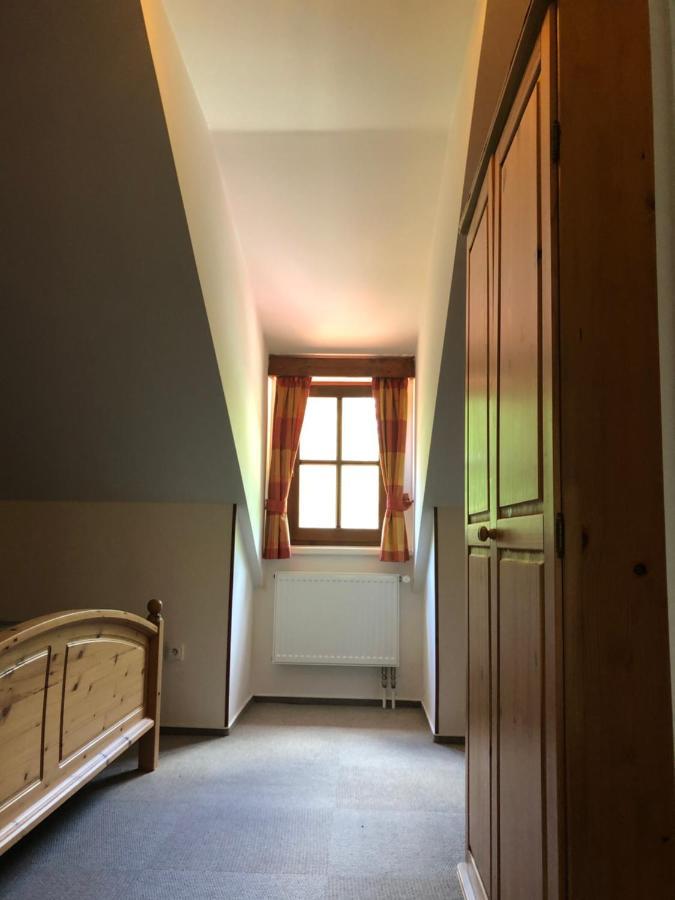 Malá Svatá Hora - penzion&restaurace Mníšek pod Brdy Esterno foto